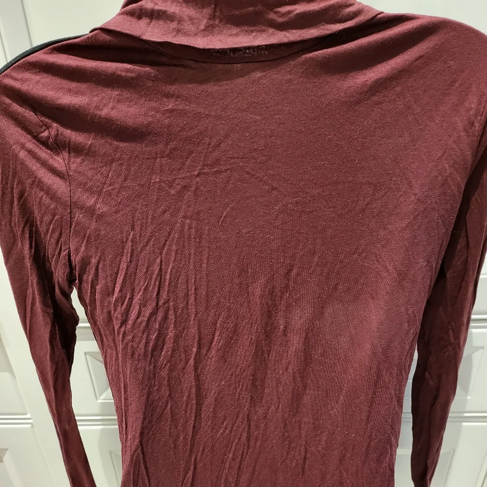 Top - Picture 2 of 3